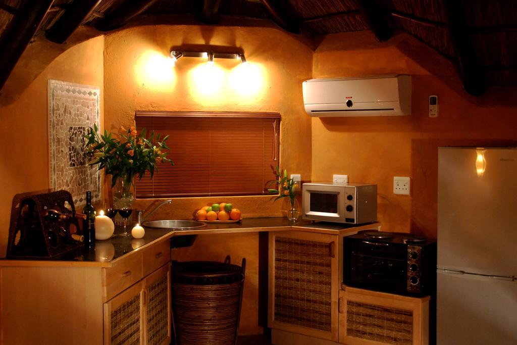 Manzini Chalets Marloth Park Kamer foto