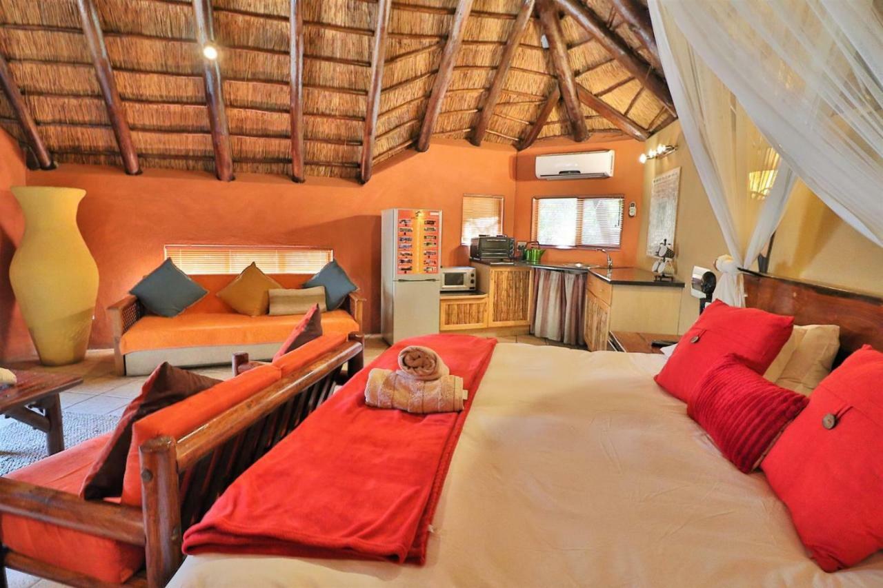 Manzini Chalets Marloth Park Buitenkant foto
